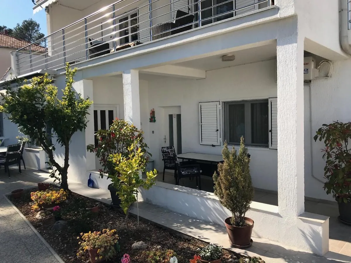 Tona Apartments Trogir